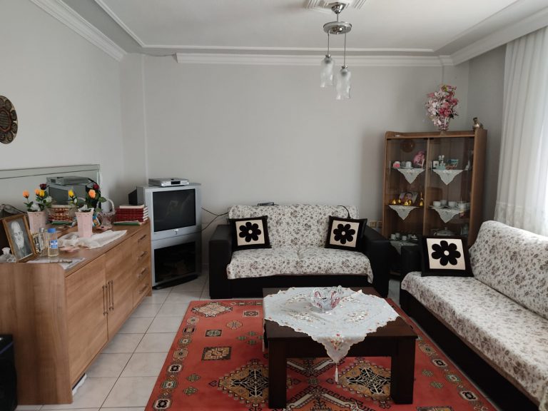 URLA ZEYTİNALANI ŞİRİNKENT MAHALLESİNDE SATILIK MÜSTAKİL EV Deri